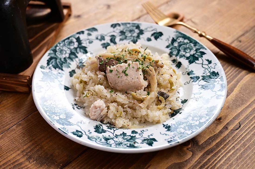 オリーブとショウガのブリ釜飯