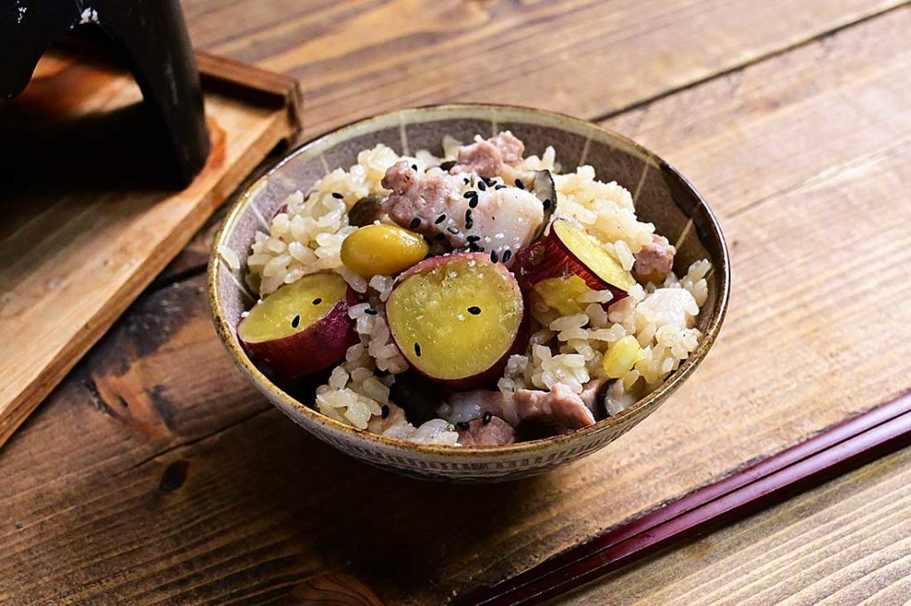 豚バラ鳴門金時釜飯