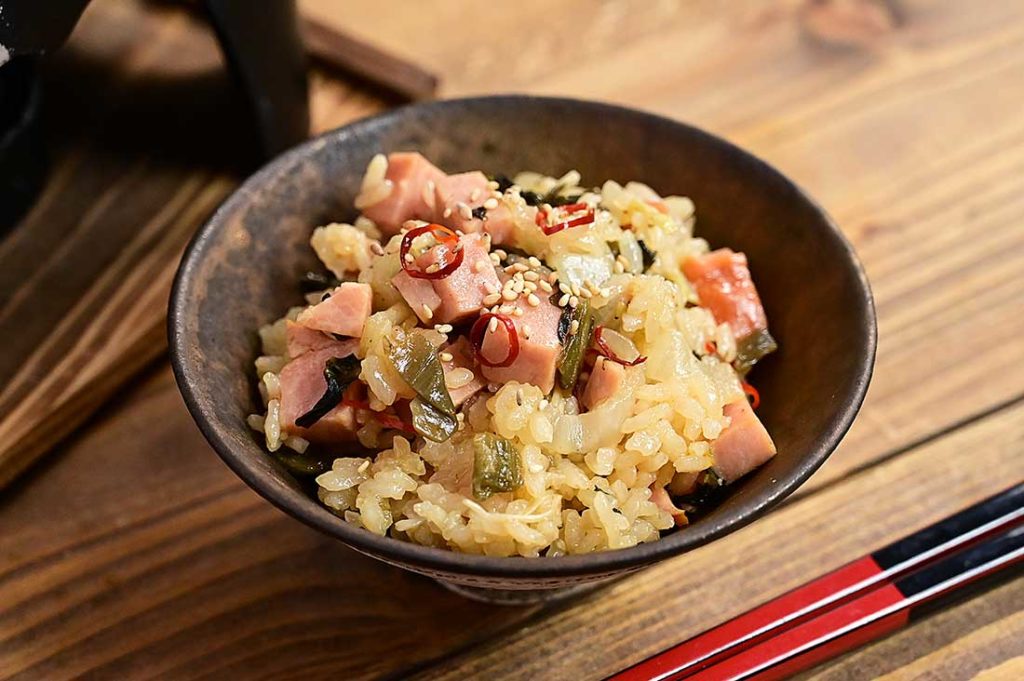 辛口焼き豚辛子高菜釜飯