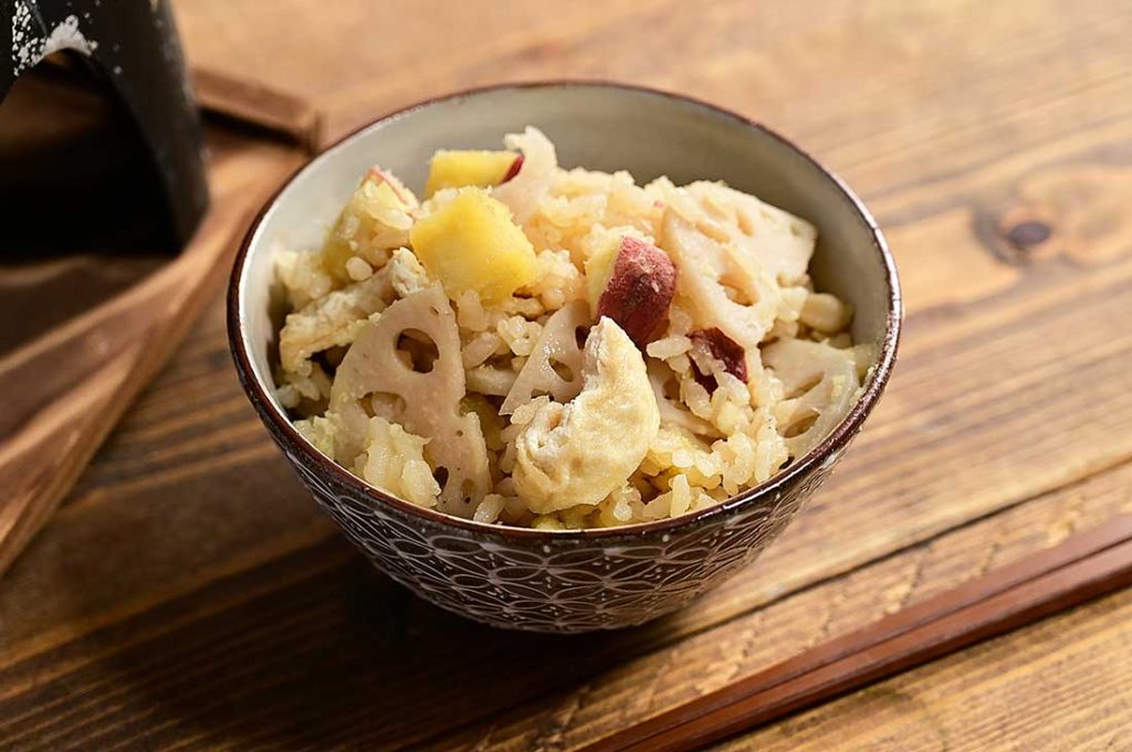 サツマイモとレンコンの柚子胡椒釜飯
