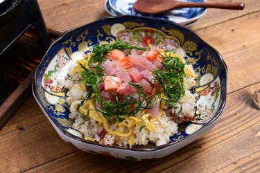 お手軽海鮮ちらし「金時豆のちらし寿司風のっけ釜飯」